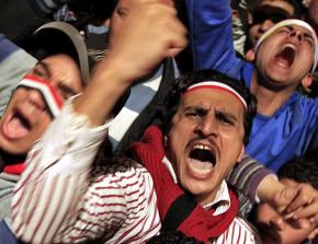 Protesters react to Mubarak's speech insisting he'll continue to cling to power