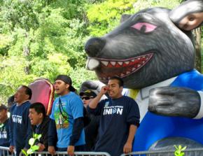Boathouse workers on strike picket in Central Park